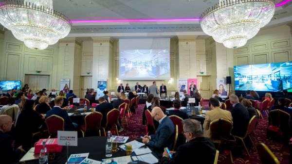 BERD, Allianz-Tiriac Asigurari si Kompass impartasesc idei de business managerilor din Romania
