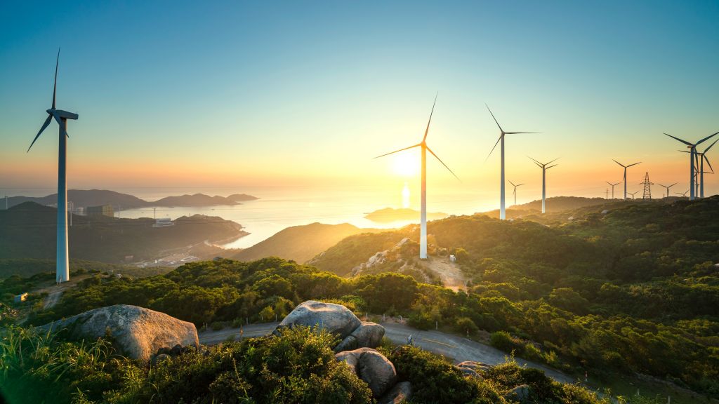 Schneider Electric calls for greater efforts to accelerate the energy transition and address the energy crisis: decarbonization and efficiency are key