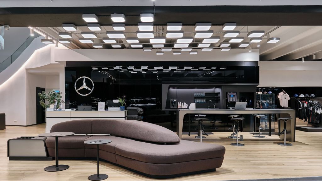 A new way to interact with the three-pointed star brand: Mercedes-Benz opens the first MAR20X concept showroom in Romania, in partnership with Autoklass