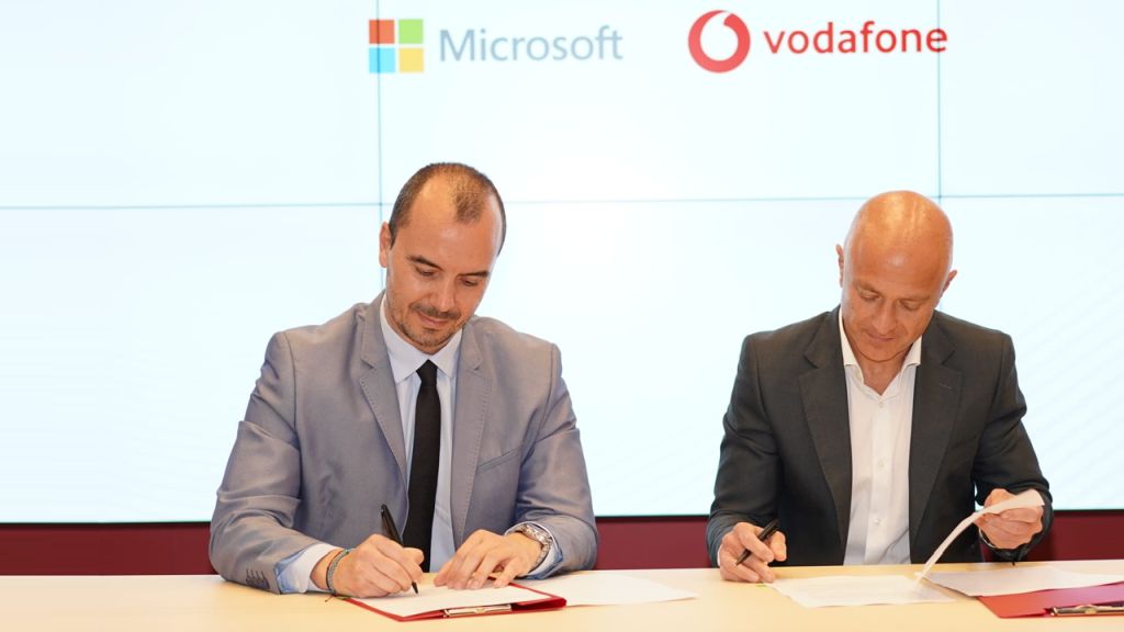 Vodafone si Microsoft isi unesc fortele pentru a accelera digitalizarea sectoarelor public si privat din Romania