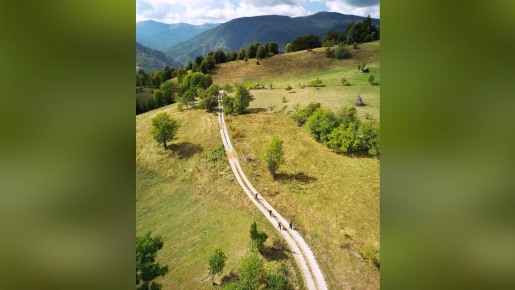 Echipa Orange Romania a parcurs harta Via Transilvanica intr-o singura zi