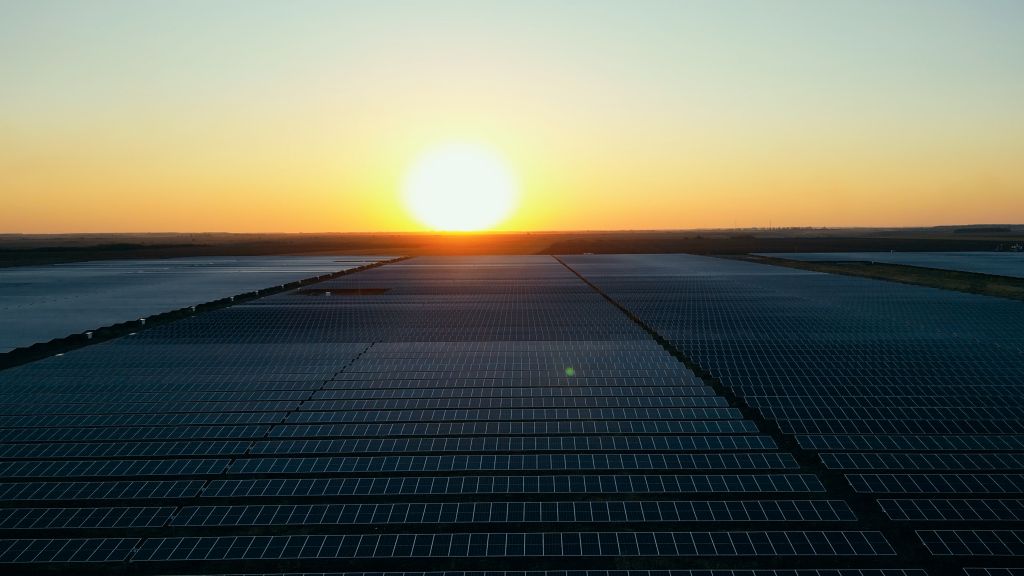 PARAPET CONSTRUIESTE IN ROMANIA SI ITALIA CENTRALE FOTOVOLTAICE CU O CAPACITATE TOTALA DE PESTE 80 MWp, PENTRU ALERION