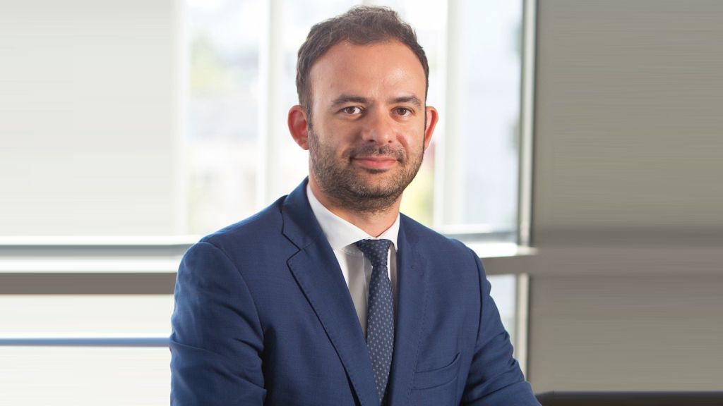 How silver became more sought after than gold: AI, green technologies and China's restrictions