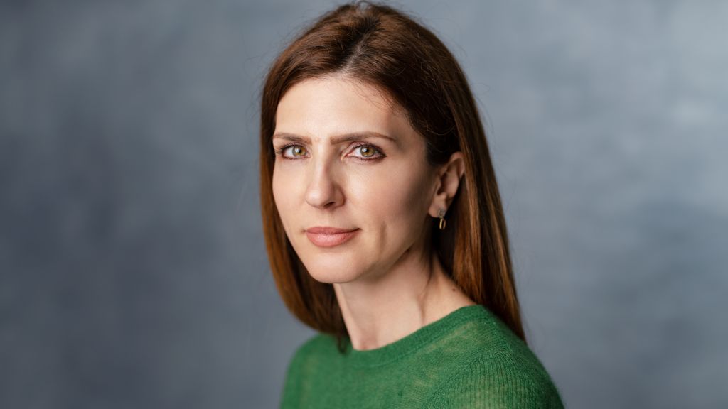 Top areas in which the number of jobs increased compared to last year: insurance, finance/banking and transport/logistics are the sectors that recorded the greatest evolution