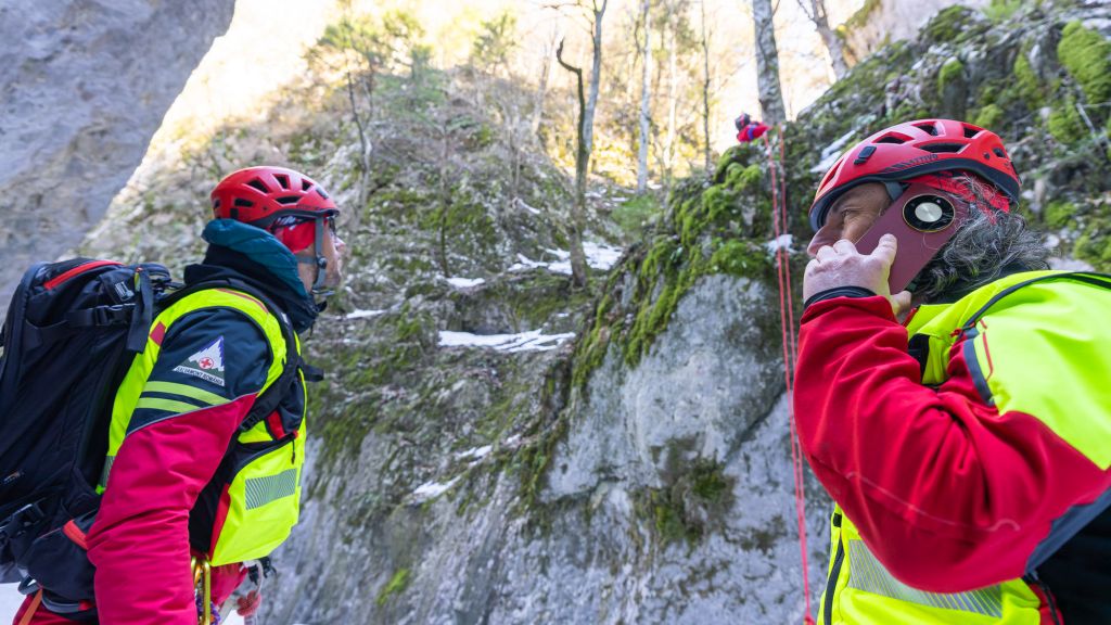 HONOR and Zarnesti Mountain Rescue Partnership: technology becomes an essential ally for mountain safety