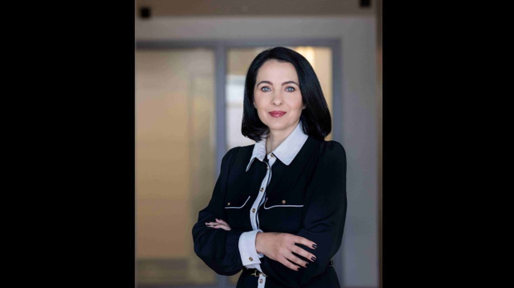 Romania and the double security challenge: defense investments and cyber resilience